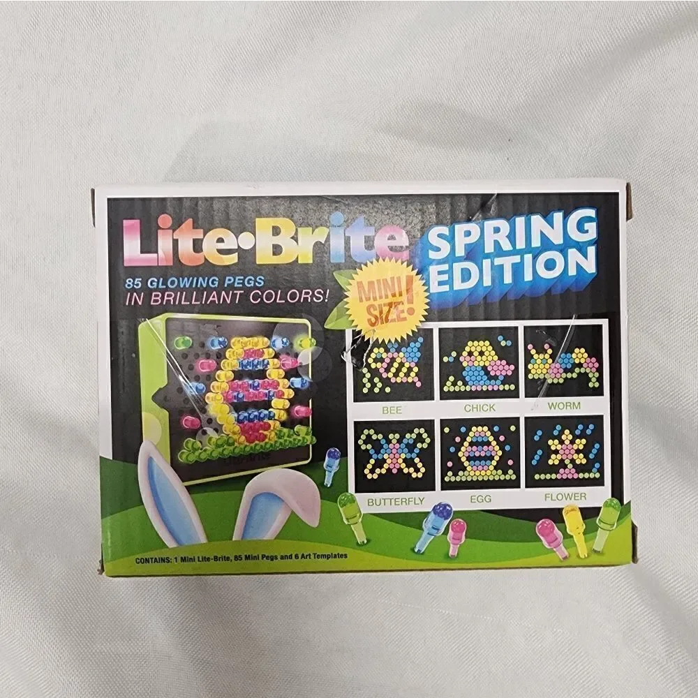 Lot of two kid's spring summer shark bubble gun and Light Brite mini mosaic set
